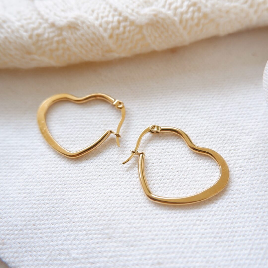 Cora Hoops
